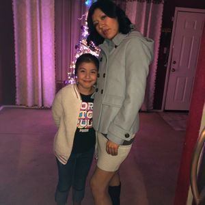 Meet your Posher, Ofelia